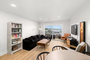 4015 Crown Point, San Diego, CA 92109 - Photo 6