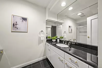  200 Harbor #2701, San Diego, CA 92101 - Photo 32
