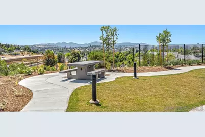  1523 Wingwood, Vista, CA 92083 - Photo 2