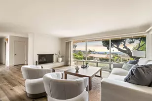 8511 Avenida De Las Ondas, La Jolla, CA 92037 - Photo 4