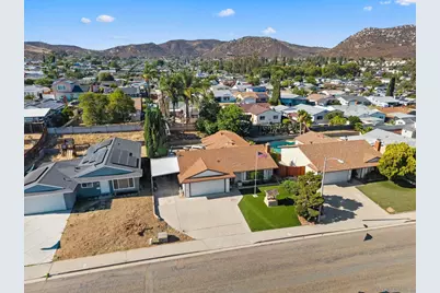  10124 Three Oaks Way, Santee, CA 92071 - Photo 32