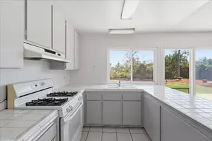 8737 Jade Coast Dr, San Diego, CA 92126 - Photo 12