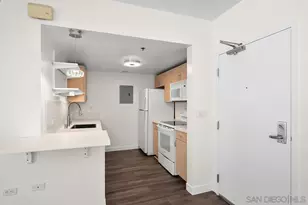 425 W Beech St, San Diego, CA 92101 - Photo 12