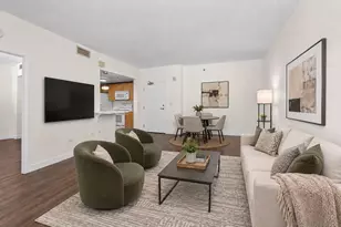 425 W Beech St, San Diego, CA 92101 - Photo 1
