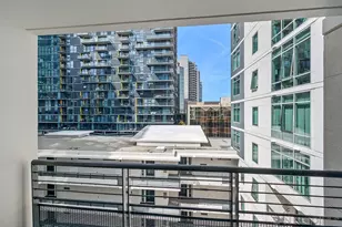 425 W Beech St, San Diego, CA 92101 - Photo 8
