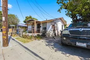 2840 E 8th St, National City, CA 91950 - Photo 2