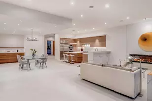 8665 Glenwick Ln, La Jolla, CA 92037 - Photo 6