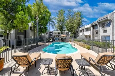  12425 Oak Knoll Road, Poway, CA 92064 - Photo 2