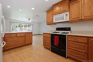 12175 Gay Rio Dr, Lakeside, CA 92040 - Photo 14