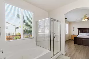 27568 Campana Cir, Temecula, CA 92591 - Photo 18