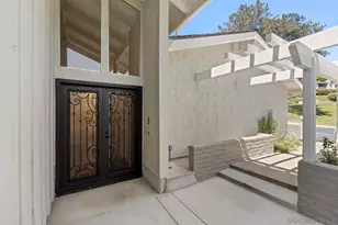 5476 Caminito San Lucas, La Jolla, CA 92037 - Photo 2