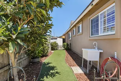  704 Hawaii Ave, San Diego, CA 92154 - Photo 32