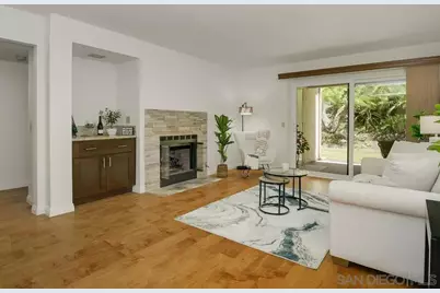  7301 Calle De Fuentes, Carlsbad, CA 92009 - Photo 8