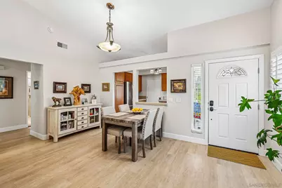  960 Concord Ct., Vista, CA 92081 - Photo 4
