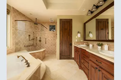  636 Wrelton Dr, La Jolla, CA 92037 - Photo 40