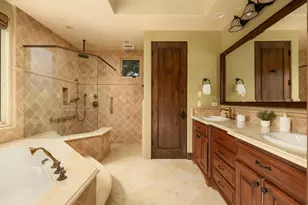 636 Wrelton Dr, La Jolla, CA 92037 - Photo 40