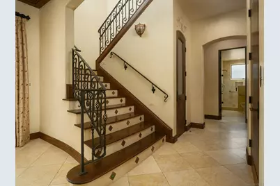  636 Wrelton Dr, La Jolla, CA 92037 - Photo 30