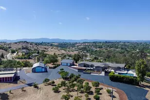 4986 San Jacinto Cir E, Fallbrook, CA 92028 - Photo 6
