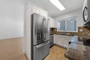 1030 Robinson Ave, San Diego, CA 92103 - Photo 4