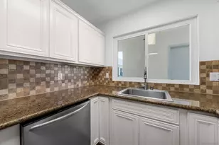 1030 Robinson Ave, San Diego, CA 92103 - Photo 6