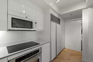100 Harbor Dr, San Diego, CA 92101 - Photo 18