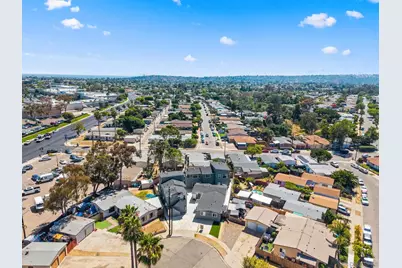 4864 Fond Du Lac Ct, San Diego, CA 92117 - Photo 8