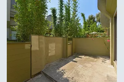  3211 Caminito Eastbluff #9, La Jolla, CA 92037 - Photo 4