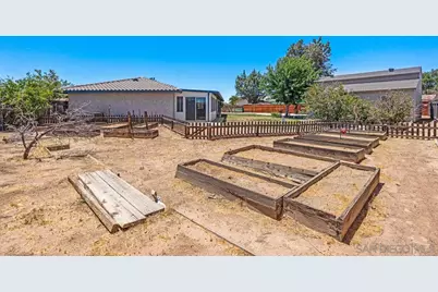  12450 Algonquin Rd, Apple Valley, CA 92308 - Photo 44