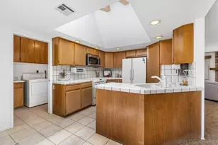12450 Algonquin Rd, Apple Valley, CA 92308 - Photo 2