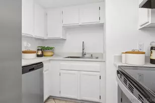 4240 Menlo Ave, San Diego, CA 92115 - Photo 8