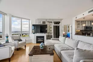 700 W Harbor Dr, San Diego, CA 92101 - Photo 2