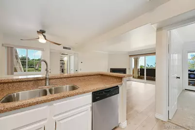  3101 Sirena Vista #129, Carlsbad, CA 92009 - Photo 14