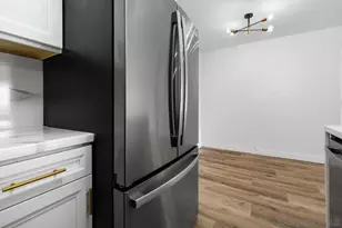 1855 Diamond, San Diego, CA 92109 - Photo 10