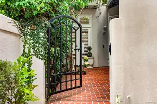 9753 Keeneland Row, La Jolla, CA 92037 - Photo 4