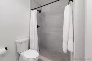 2726 Ariane Dr, San Diego, CA 92117 - Photo 18
