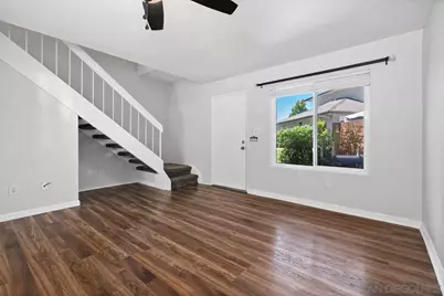  10628 Queen Jessica Ln, Santee, CA 92071 - Photo 4