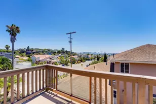 3449 Macaulay St, San Diego, CA 92106 - Photo 2