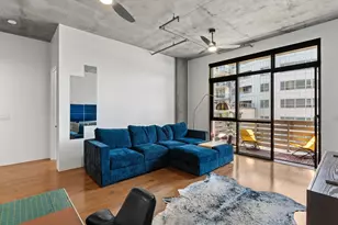 527 Tenth Ave, San Diego, CA 92101 - Photo 1
