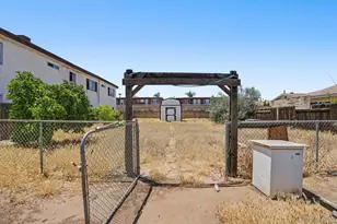 1367 E Madison Ave, El Cajon, CA 92021 - Photo 16