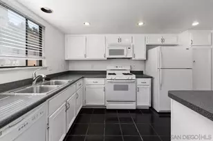 9983 Paseo Montril, San Diego, CA 92129 - Photo 16