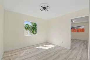 559 Glencrest Dr, San Diego, CA 92139 - Photo 20