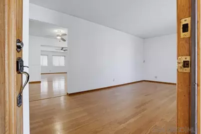  8495 Flanders, San Diego, CA 92126 - Photo 2