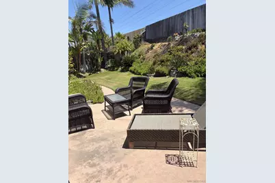  241 Rodney Ave, Encinitas, CA 92024 - Photo 18
