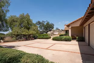 9522 Sage Hill Way, Escondido, CA 92026 - Photo 8