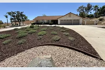  2237 Eucalyptus Ave., Escondido, CA 92029 - Photo 2