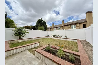  992 S Country Glen Way, Anaheim, CA 92808 - Photo 38