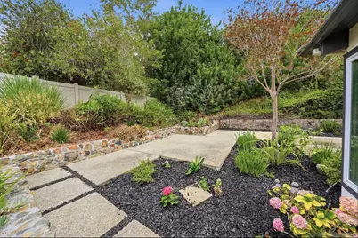  5137 San Aquario Dr, San Diego, CA 92109 - Photo 34