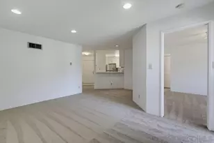 7545 Charmant Dr, San Diego, CA 92122 - Photo 12