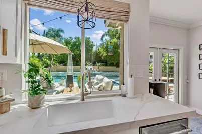  23997 Pepperleaf St, Murrieta, CA 92562 - Photo 4