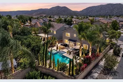  23997 Pepperleaf St, Murrieta, CA 92562 - Photo 2